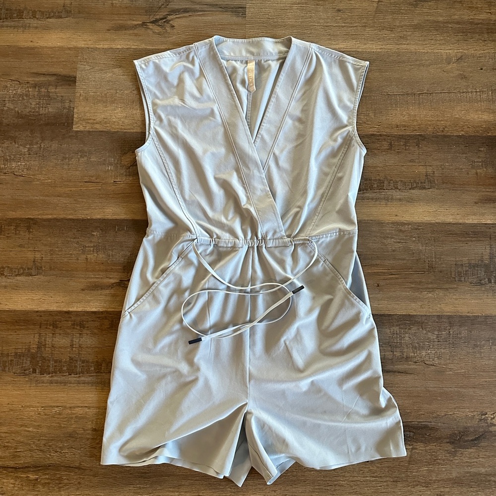 Altheta romper pale blue size XS